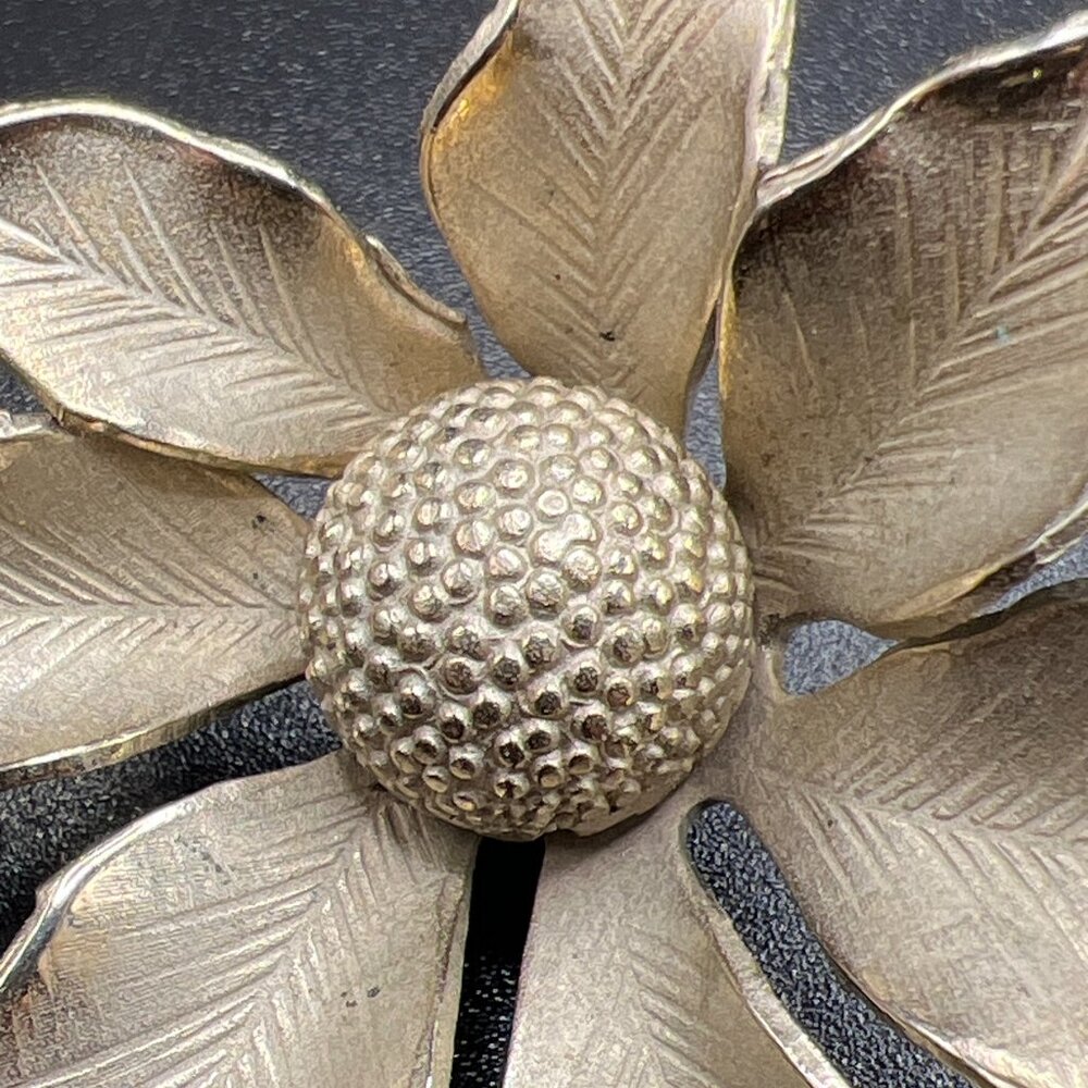 Vintage Giovanni Poinsettia Flower Silver  tone Brooch Pin - Picture 10 of 10